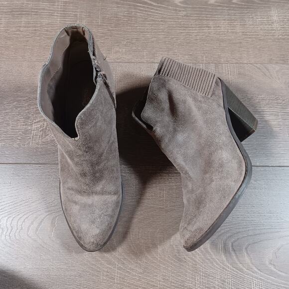 Carlos Santana Almond Toe Booties - Picture 5 of 8